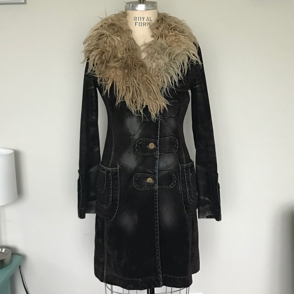 Biscote, Brown Velvet Coat w/ faux Collar, Size S